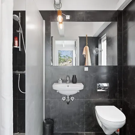 Beautiful In With 4 Bedrooms