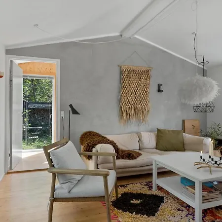 Beautiful In With 4 Bedrooms